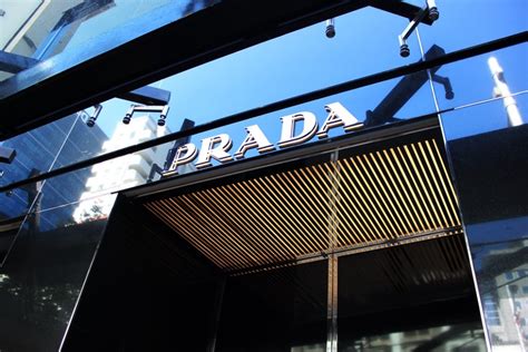 prada queen street|queen street shopping.